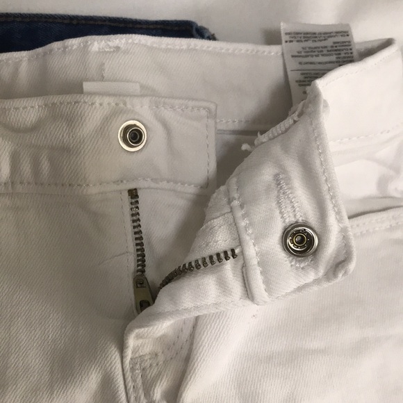 🩳 2 Old Navy Toddler Girl Denim Shorts 5T - Picture 10 of 10